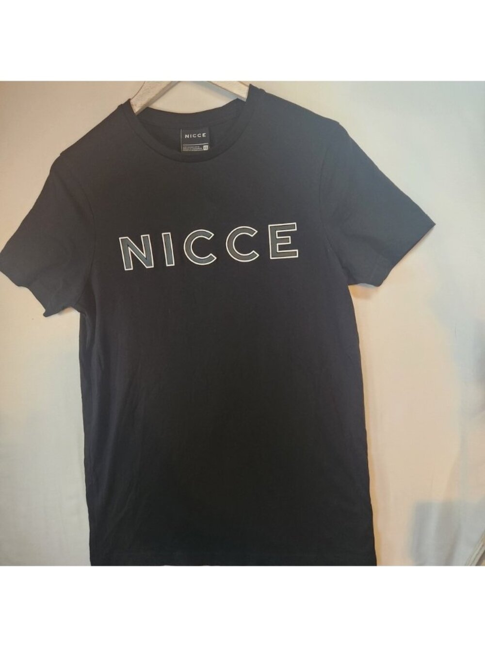 Nicce London Mens XS Black T-Shirt Raised 3D‎ Logo Short Sleeve Crew Neck Tee